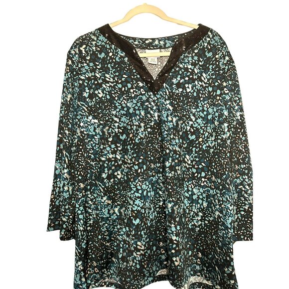 Jaclyn Smith Ladies Sequin Accented Flowy Sleek Blue White V Neck Blouse SZ XXL - Picture 4 of 7